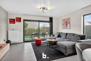 Algemeen bezoekmoment zaterdag 25 oktober van 12u30 tot 14u. Gelieve op voorhand in te schrijven.<br /><br />Ontdek deze instapklare woning met 4 slaapkamers, rustig gelegen met een ruime tuin. Geniet van een lichte leefruimte en een zonnige tuin die perfect aansluit op een mooi terras.<br /><br />Indeling:<br />Gelijkvloers: Inkomhal met afzonderlijk toilet en berging, ruime leefruimte met open keuken<br />Verdieping 1: drie slaapkamers, Badkamer.<br />Verdieping 2: slaapkamer/ zolder<br /><br />Extra troeven:<br />Conforme elektriciteit<br />Duurzaam: Regenwaterput.<br />Veilig en kindvriendelijk: Omheinde tuin, perfect voor kinderen en huisdieren.<br /><br />Vraag snel een bezoek aan en laat je verrassen door deze unieke woning!<br /><br />Deze woning wordt verkocht onder het systeem van START 2 FINISH.<br />Elk prijsvoorstel gelijk of hoger dan deze startprijs wordt voorgelegd aan de verkoper(s) die dit al dan niet kan aanvaarden.