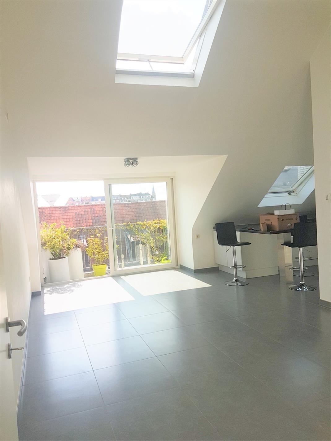 RECENT APPARTEMENT (3de V.) MET OVERDEKTE PARKING.: - foto 5