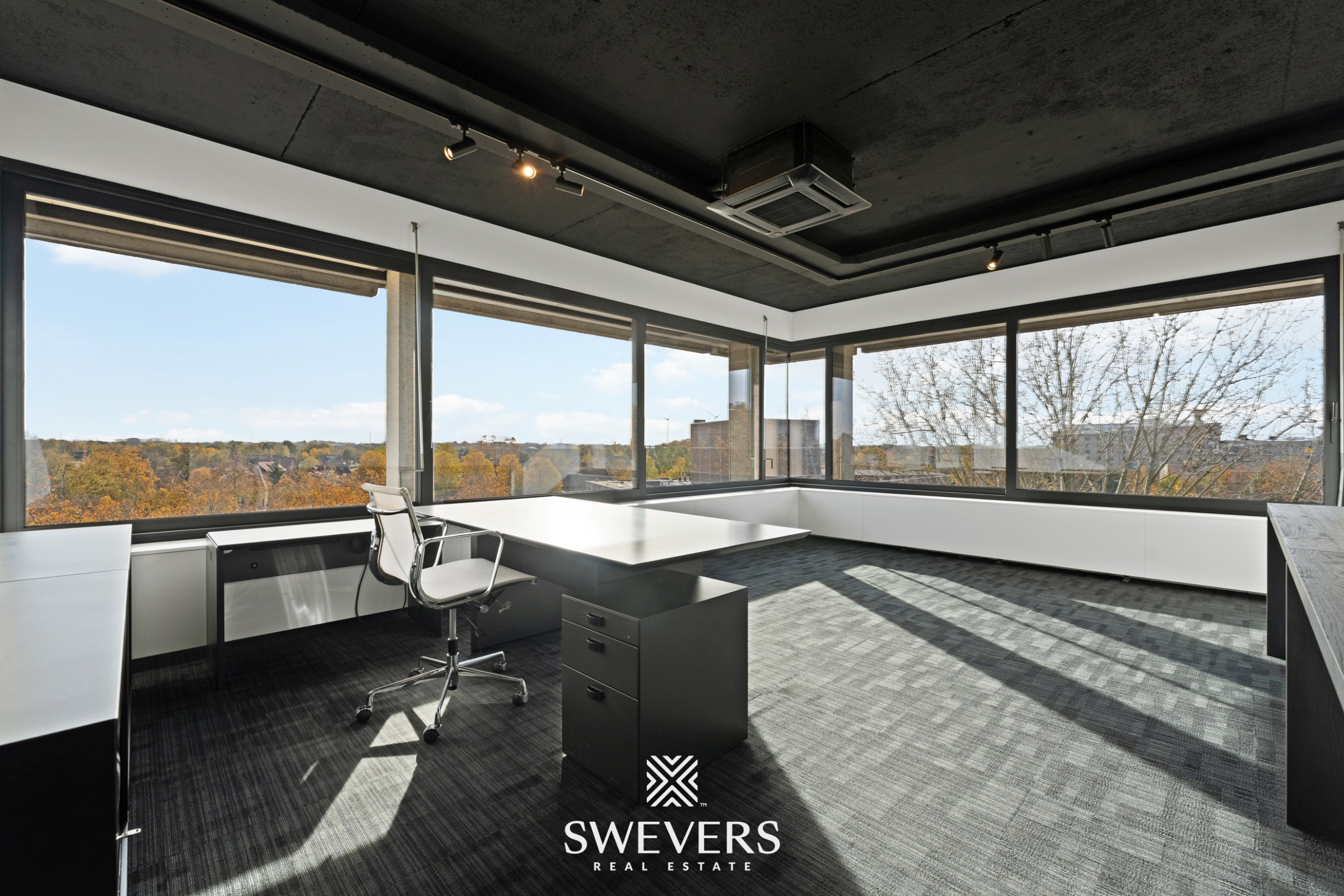 Instapklare trendy kantoren ( 412 m2 ) incl. parking op toplocatie centrum Hasselt - foto 1