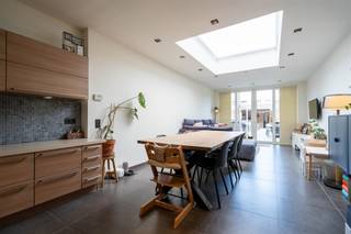 Are you looking for a modern, move-in ready home? Then this is something for you! The house is ideally located near the station of...