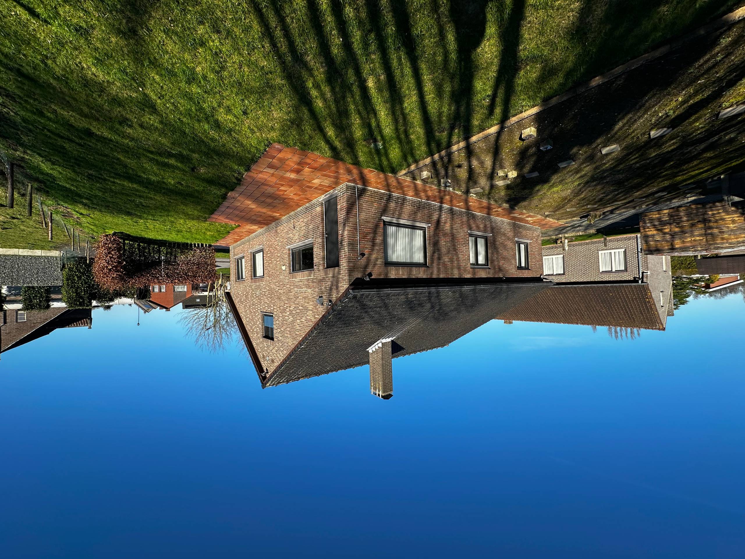 Te renoveren woning in een residentiële wijk in Lotenhulle - foto 1