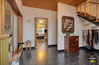 Deze te renoveren woning is gelegen aan de Hannefveldstraat 11 te Hasselt (Kermt), een rustige deelgemeente van Hasselt, met uitstekende...