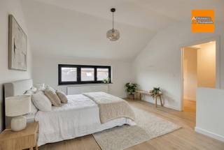 <p><span>Nieuwbouwproject te koop 10 studio's/appartementen.</span></p><p><span>Ontdek deze interessante investeringsopportuniteit: een modern nieuwbouwproject met 10 studio's/appartementen, momenteel in aanbouw en voorzien van oplevering in april.</span></p><p><span>Dit project werd ontworpen met focus op duurzaamheid, energiezuinigheid en hedendaags wooncomfort. Elk appartement wordt uitgerust met de laatste moderne technieken, waaronder:</span></p><ul><li><span>Warmtepomp</span></li><li><span>Zonnepanelen</span></li><li><span>Water recuperatie</span></li><li><span>Energie-efficiënte en toekomstgerichte installaties</span></li></ul><p><span>Dankzij de combinatie van kwalitatieve afwerking en innovatieve toepassingen is dit project ideaal voor wie zoekt naar een rendabele en duurzame investering.</span></p><p><span>Interesse in dit nieuwbouwproject?<br />Neem gerust contact op voor meer info.</span></p>