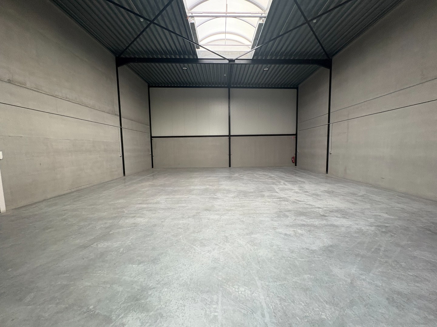 Nieuwbouw KMO-unit te huur van ca. 180 m² in project Saturnus - foto 2