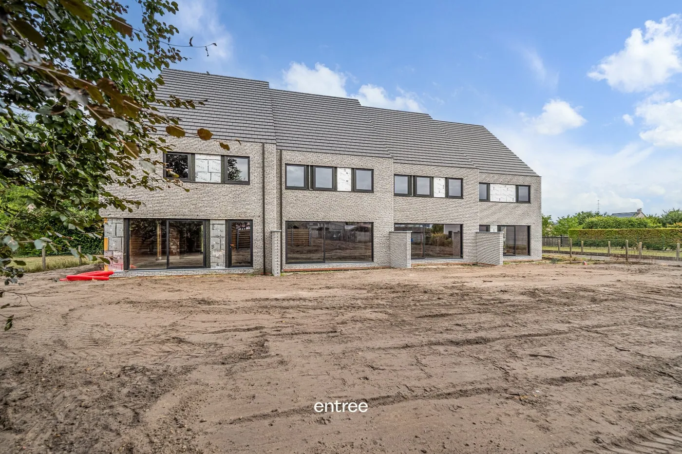 Nieuw gesloten BEN-woning in een doodlopende straat, aan een groenzone - foto 2