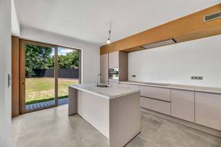 Nieuwbouw open bebouwing (E-peil 10) met carport op rustige doch centraal gelegen perceel van 7are45ca te Paal. Belangrijkste troeven:- Centrale...