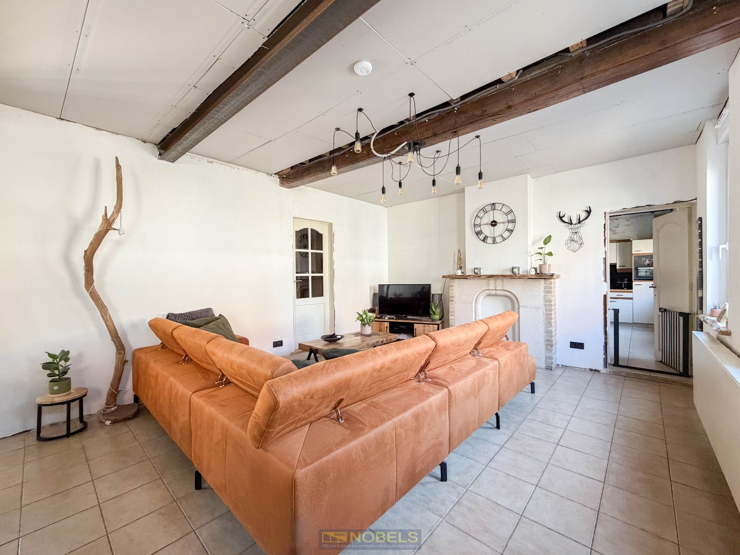 Te koop, Verder af te werken gezinswoning met ruime garage op gunstige ligging te Louise-Marie (Maarkedal)! - foto 5