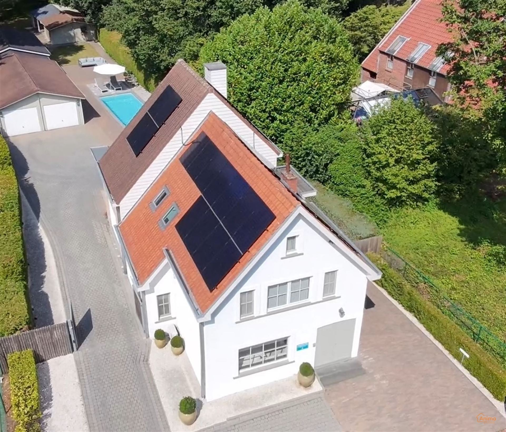 Gezinswoning met zwembad en praktijkruimte in Houthale - foto 1