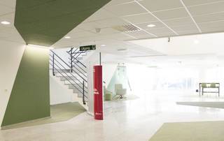 Dit kantoorgebouw is uitstekend gelegen in een kwalitatief kantorenpark met een vlotte bereikbaarheid. Verschillende oppervlaktes mogelijk,...