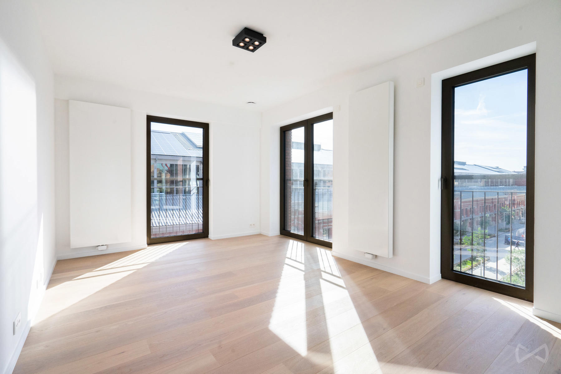 Tour &amp; Taxis – Prachtig appartement met twee slaapkamers! - foto 2