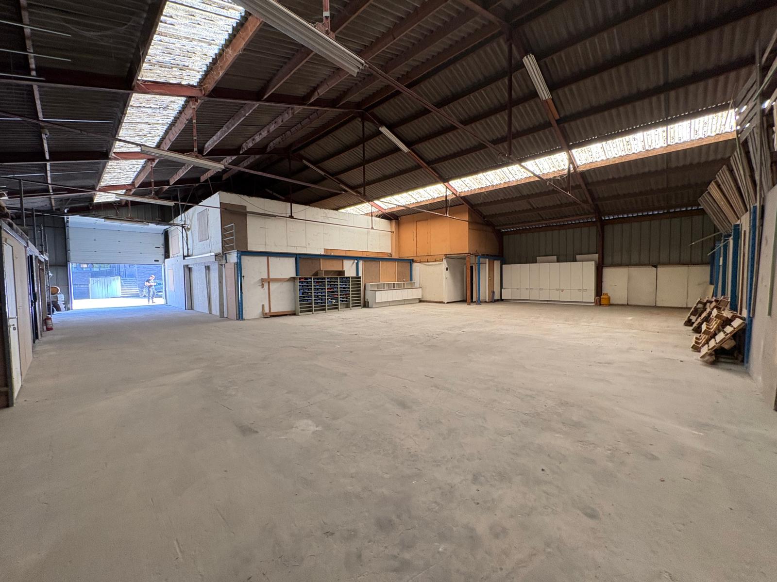 Goed bereikbare loods op toplocatie in Ternat - foto 5