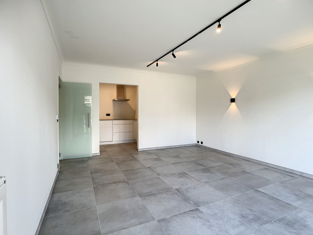 Modern gerenoveerd gelijkvloers appartement nabij park 58 - foto 2