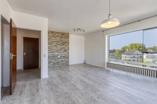 Ruim appartement (107 m²) met 3 slaapkamers en garage, is gelegen op gegeerde locatie te Sint-Andries, vlakbij centrum Brugge, centrale ligging...