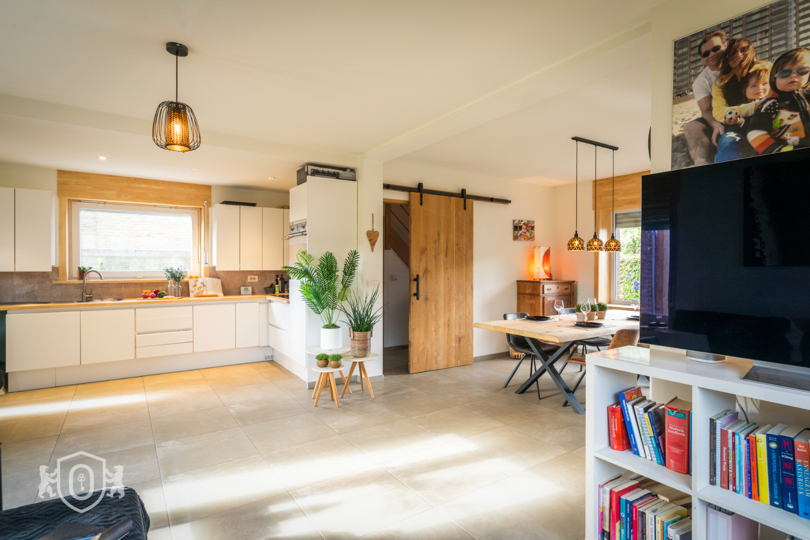 Vrijstaande 3-slpkr woning met tuin & bijgebouwen - foto 5
