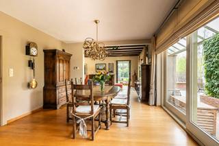 Deze charmante, vrijstaande villa is residentieel gelegen aan de Valkenweg in Oud-Turnhout, op wandelafstand van het prachtige natuurgebied...