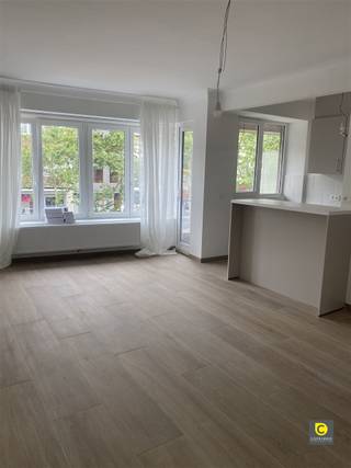 Instapklaar appartement in het hart van de stad recent gerenoveerd !Op zoek naar een stijlvol, instapklaar appartement op een centrale ligging? Dan...