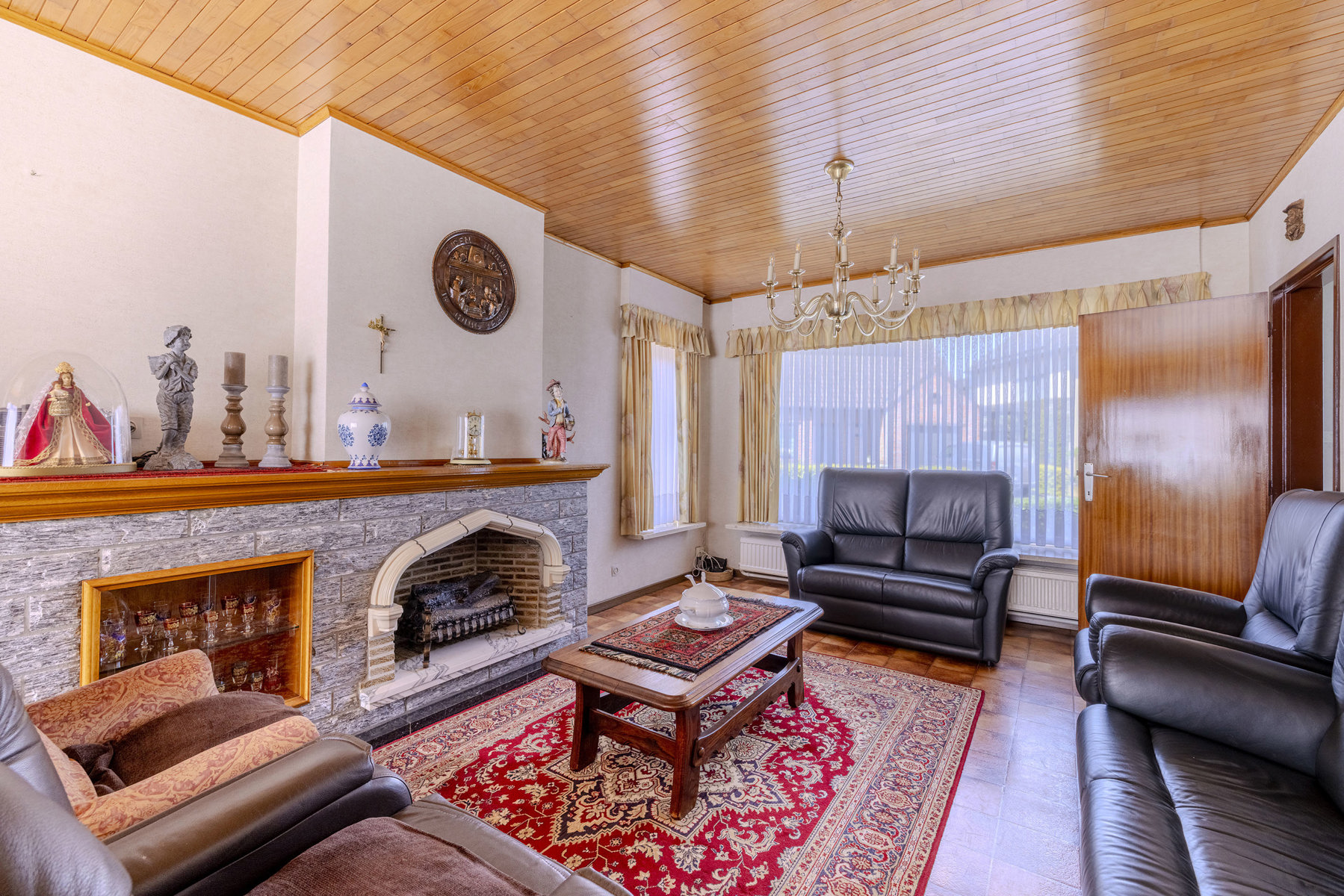 Te renoveren woning met veel potentieel op rustige locatie - foto 5