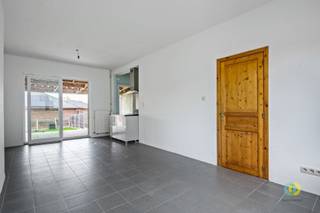 Bel-etage te huur in de rustige en aangename woonwijk van Kassei. Bij het binnenkomen van deze bel-etage komt u terecht in de inkomhal, die...