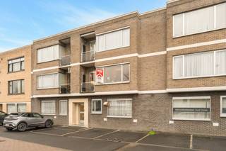 [[ DIT PAND NEEMT DEEL AAN DE ERA OPEN HUIZEN DAG OP 14/3 VAN 17:30 TOT 18:30 ]]Te koop: verzorgd appartement in het centrum van Zulte, op een...