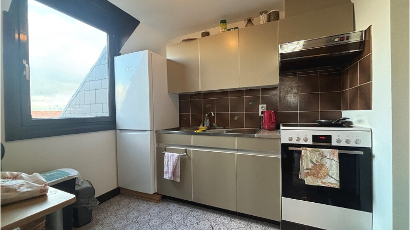 Comfortabel appartement met ruim TERRAS te huur in Kristus-Koning Brugge - photo 5