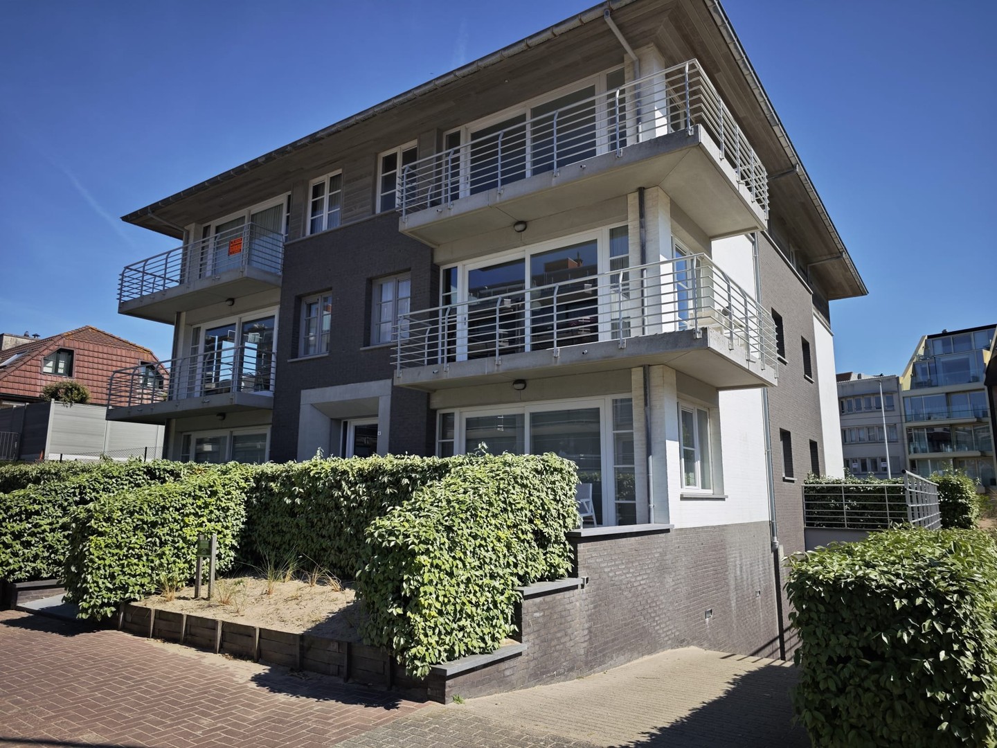 Ruime garage in het hartje van Sint-Idesbald - foto 5