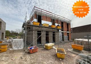 Prachtige energiezuinige nieuwbouwwoning te koop in een zeer rustige straat te Ramsel/Herselt! (in opbouw)Op het gelijkvloers in de inkomhal met...