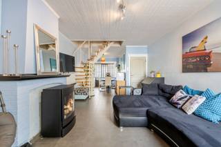 Deze instapklare woning met een bewoonbare oppervlakte van 114 m² biedt een praktische en comfortabele indeling, ideaal voor starters of...