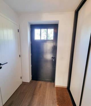 Droomt u van een recente woning waar comfort, ruimte en energiezuinigheid perfect samenkomen? Dan is deze prachtige gezinswoning uit 2021 in...