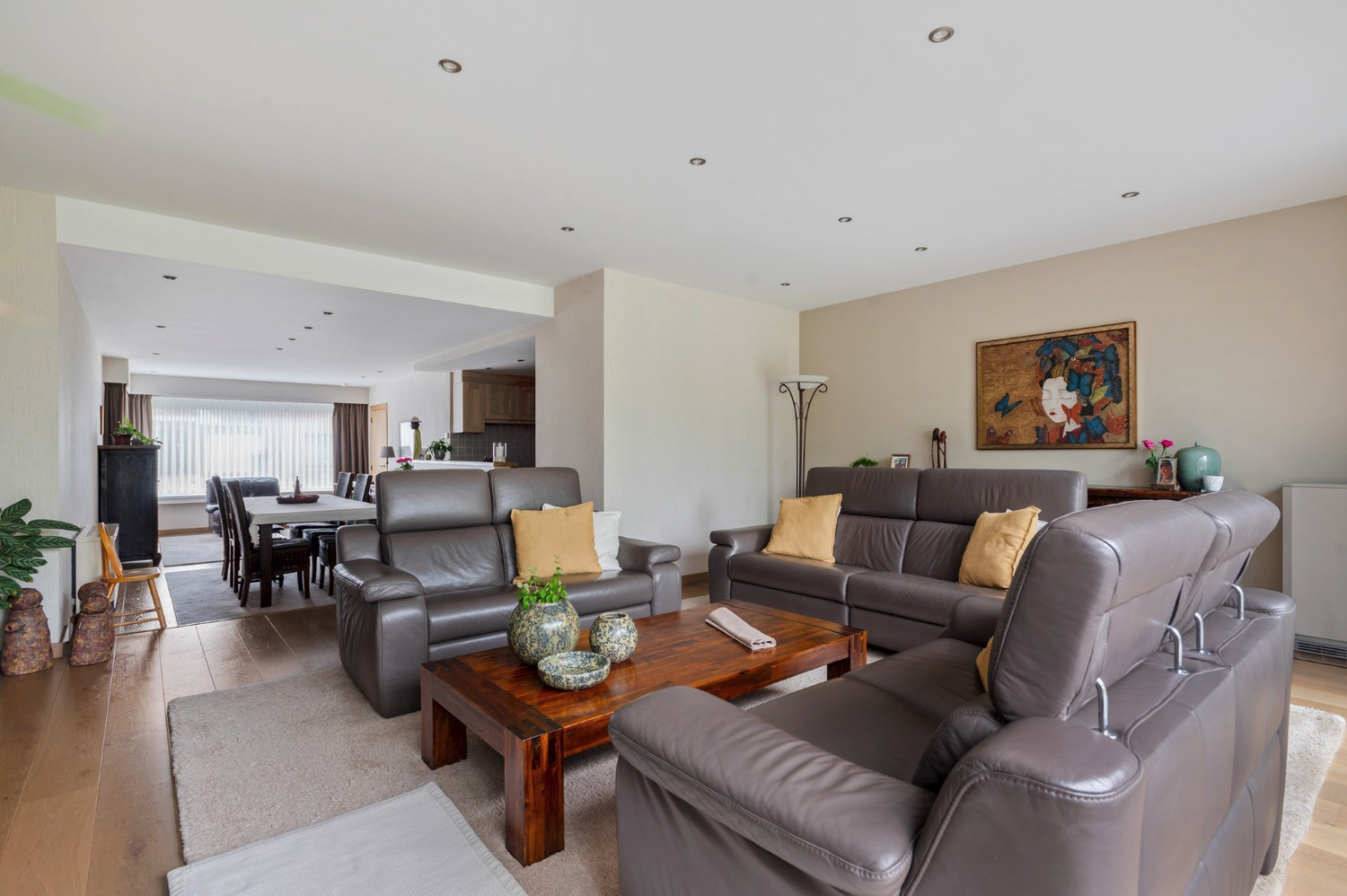 INSTAPKLARE WONING MET 3 SLK, TUIN EN GARAGE! - foto 4