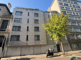 Prachtig duplexappartement met alle comfort op de 4de en 5de verdiepingDit ruime en lichtrijke duplexappartement combineert de luxe van een...