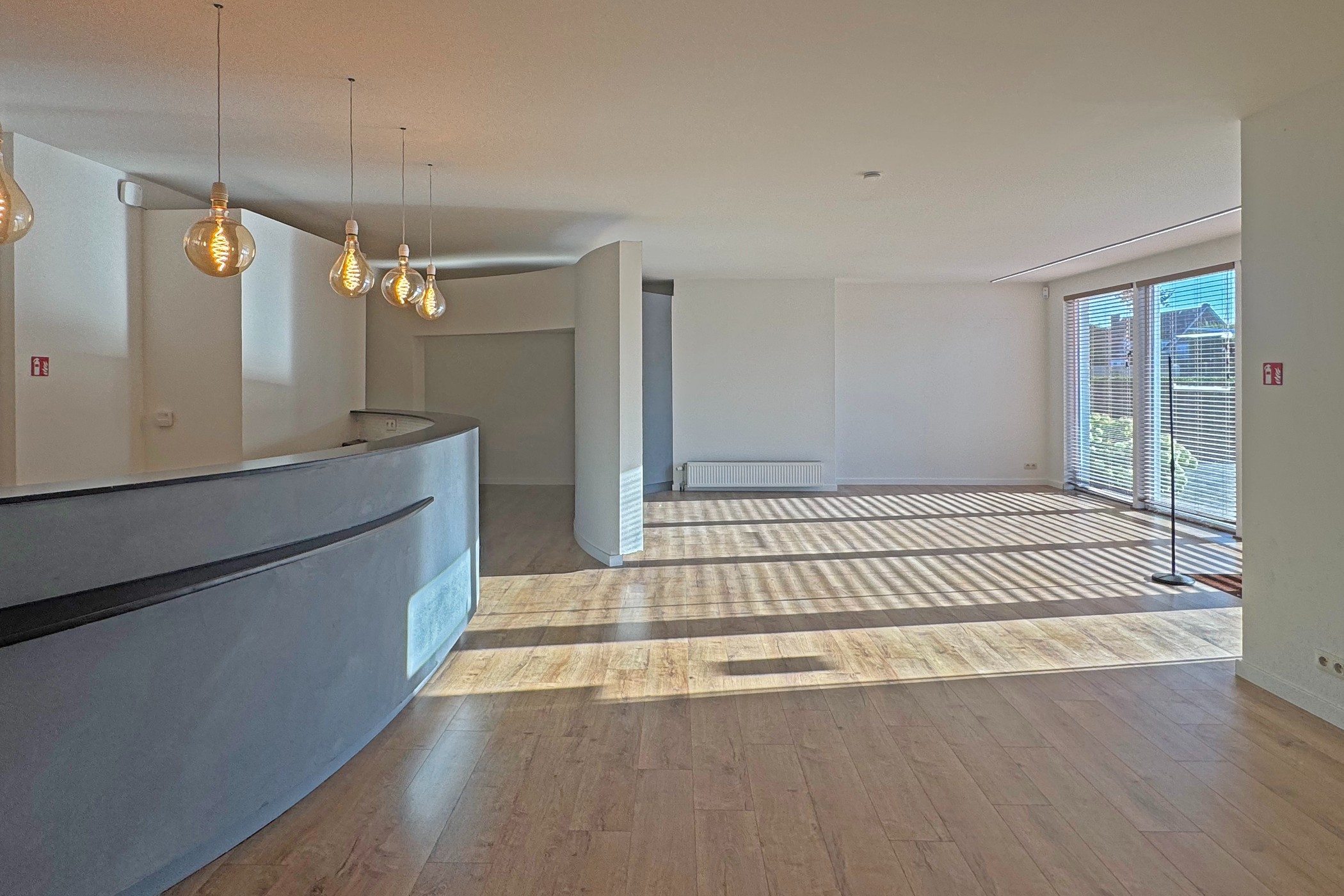 TE KOOP: Handelspand met woonst op perceel van 940 m² - foto 3