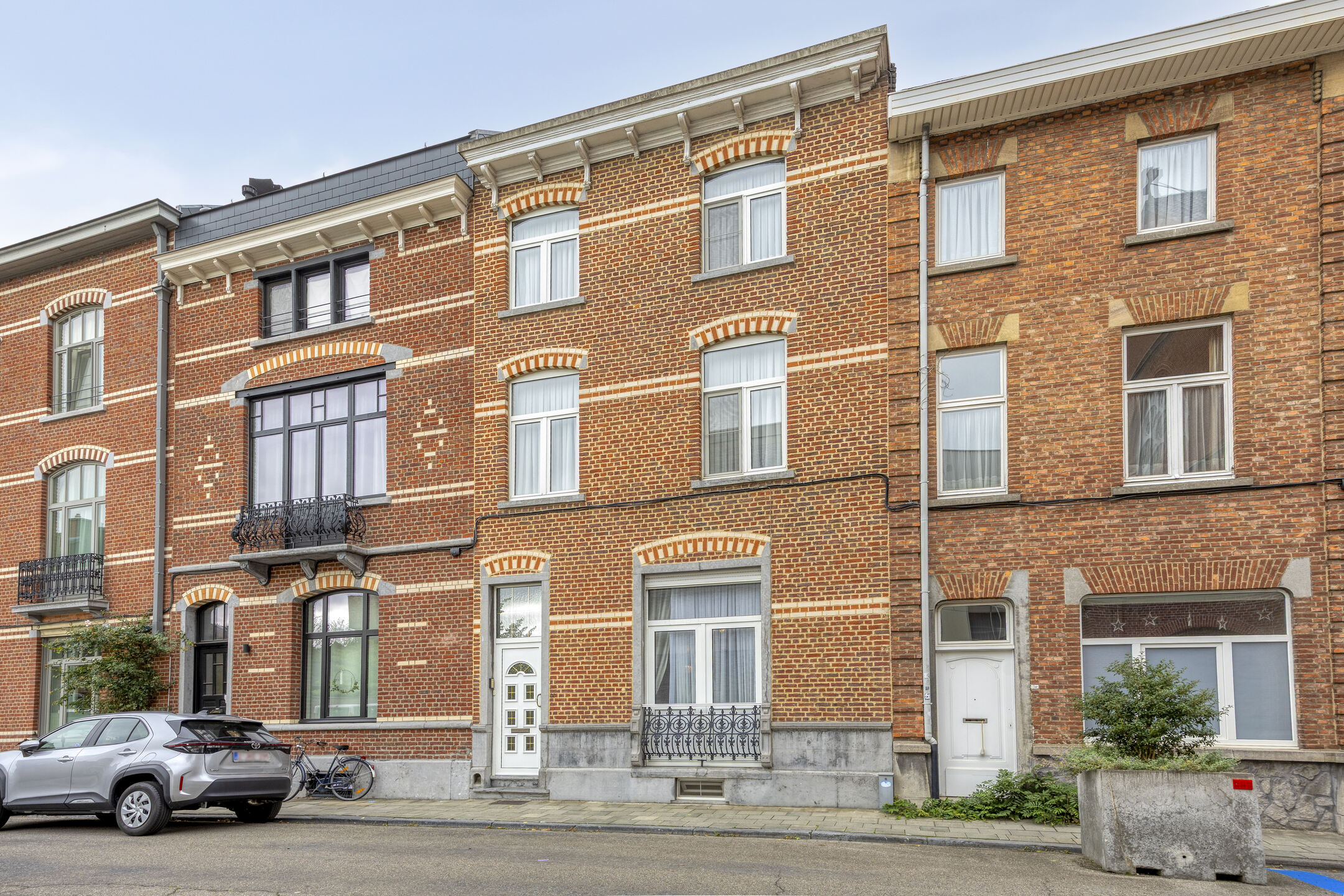 Ruim herenhuis met prachtige tuin op top locatie te Leuven! - foto 1