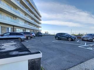 Staanplaats te huur in Middelkerke achter gesloten hek. Makkelijk bereikbaar, op wandelafstand van het strand. Zeedijk 23Pluspunten:- makkelijk bereikbaar- op wandelafstand van het strand en centrumAfmetingen : - 2,30 breed- 7m langInteresse in deze staanplaats te Middelkerke? Contacteer ons vandaag nog!