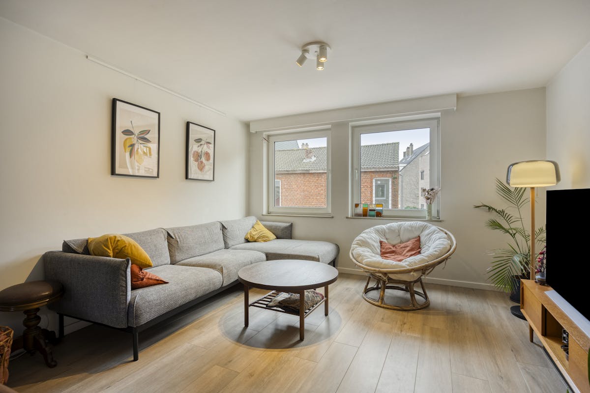 Appartement rénové de deux chambres dans le centre de Hasselt - photo 4