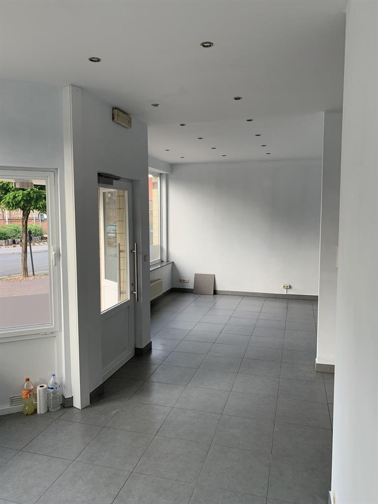 Commercieel gelijkvloers van +/- 71m² te Ternat! - foto 4