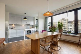 Dus je wilt in het hartje van't stad wonen, liefst in een arty appartement? Een parkeerplek zoeken is niets voor jou, en je moet een terras...