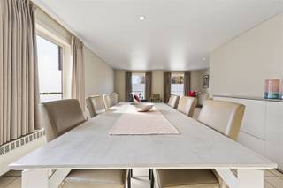 TE KOOP: Vrijstaande woning met 3 slaapkamers te Zonhoven! Ontdek deze charmante vrijstaande woning, ideaal gelegen in een rustige omgeving. De...