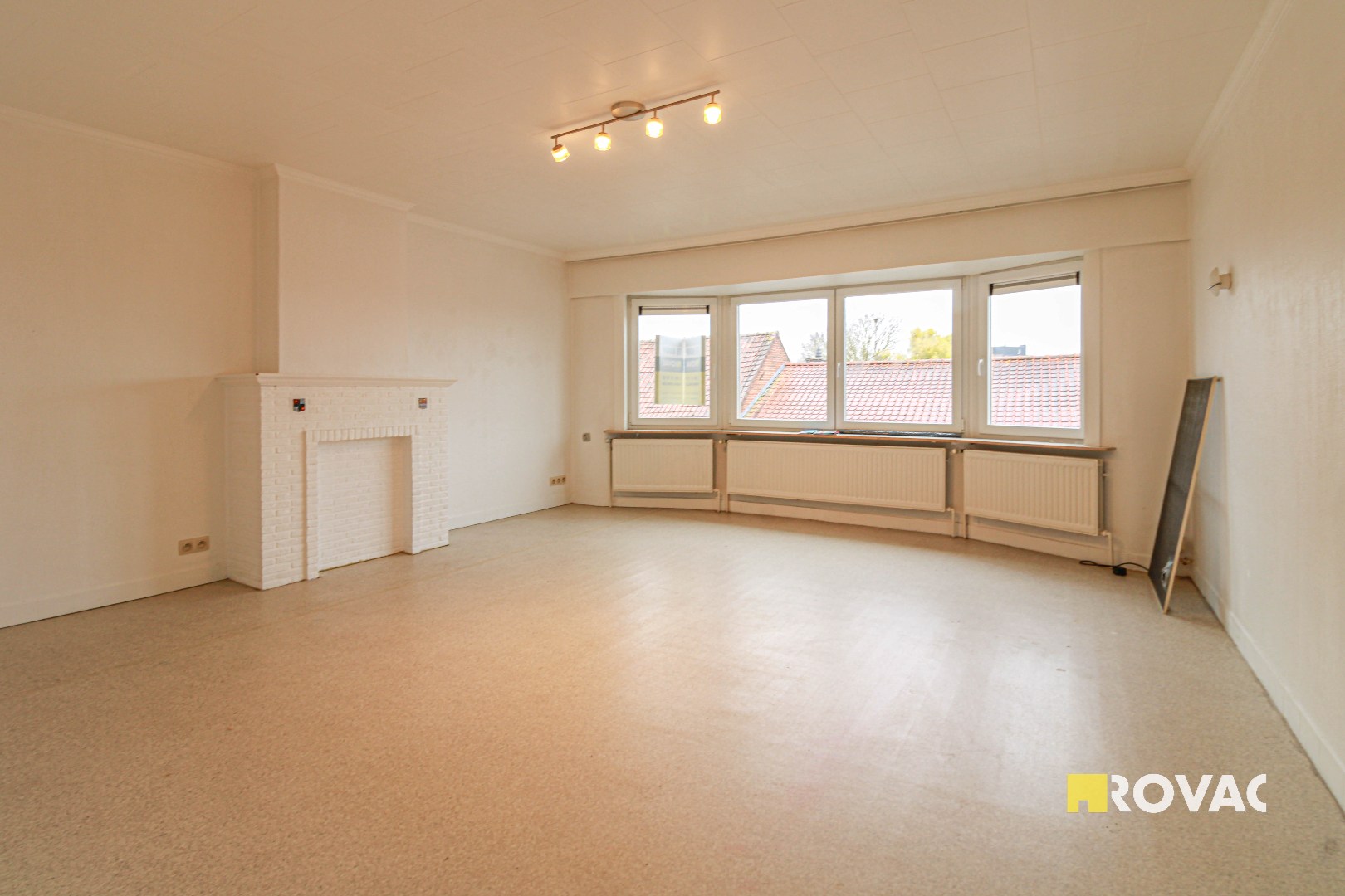 Éénslaapkamer appartement op de 2e verdieping met garage - gelegen op 500 meter van centrum! - foto 2