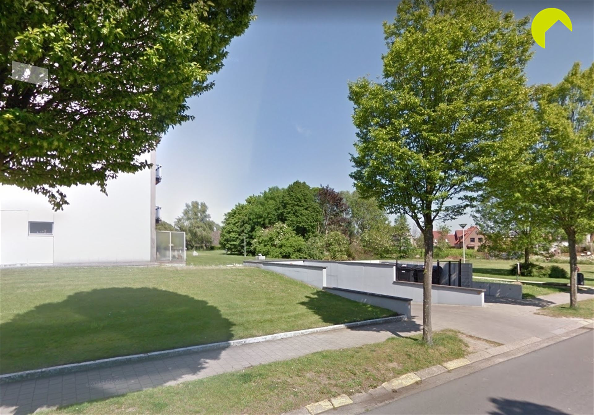 Ondergrondse autostaanplaats in woonwijk! - foto 4