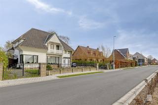 Vrijstaande karaktervolle woning met ruimte en tal van mogelijkheden in Sint-Gillis-Waas.In het hart van Sint-Gillis-Waas ontdek je deze woning die...