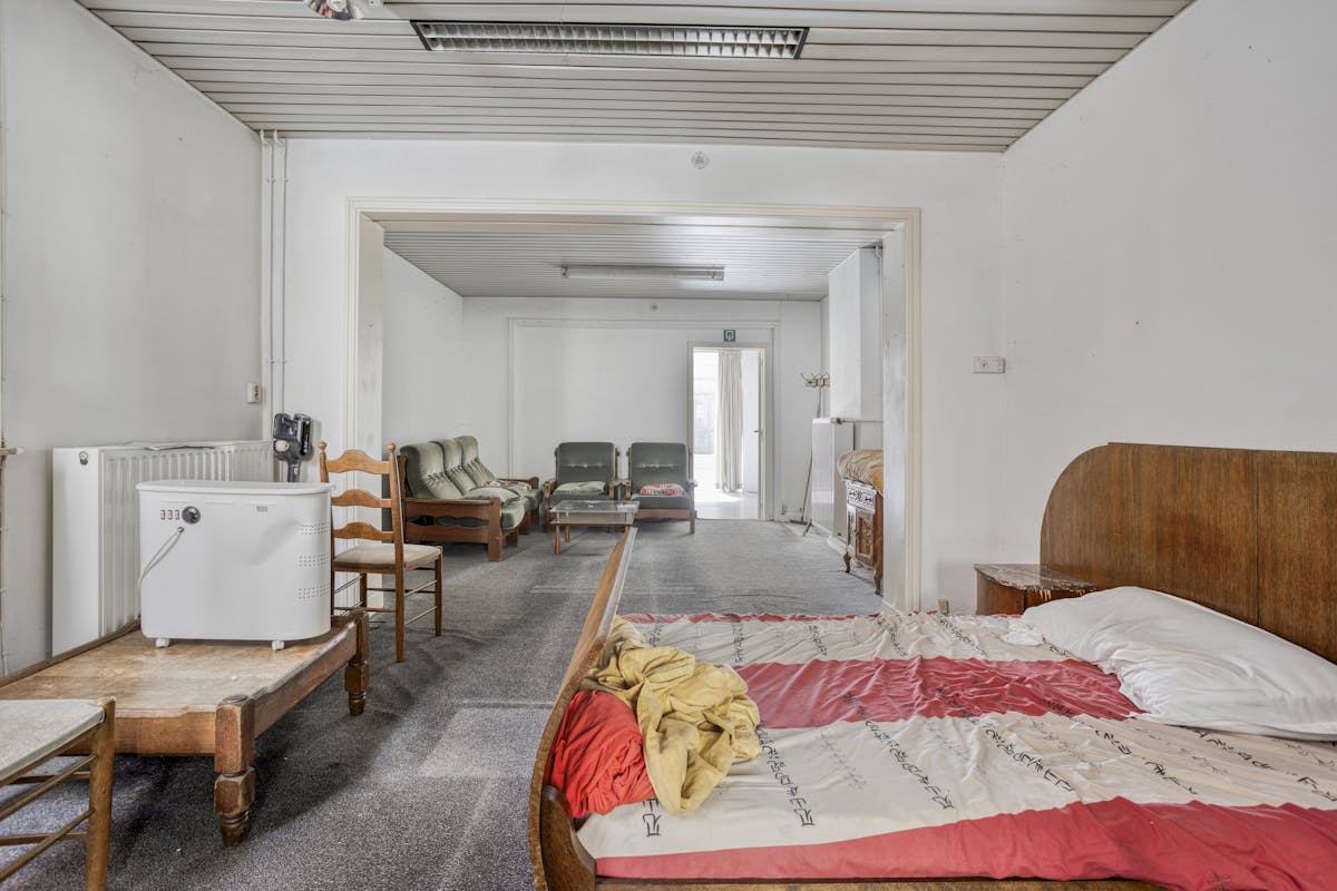 Huis met handelsruimte te koop in centrum Roeselare - foto 4