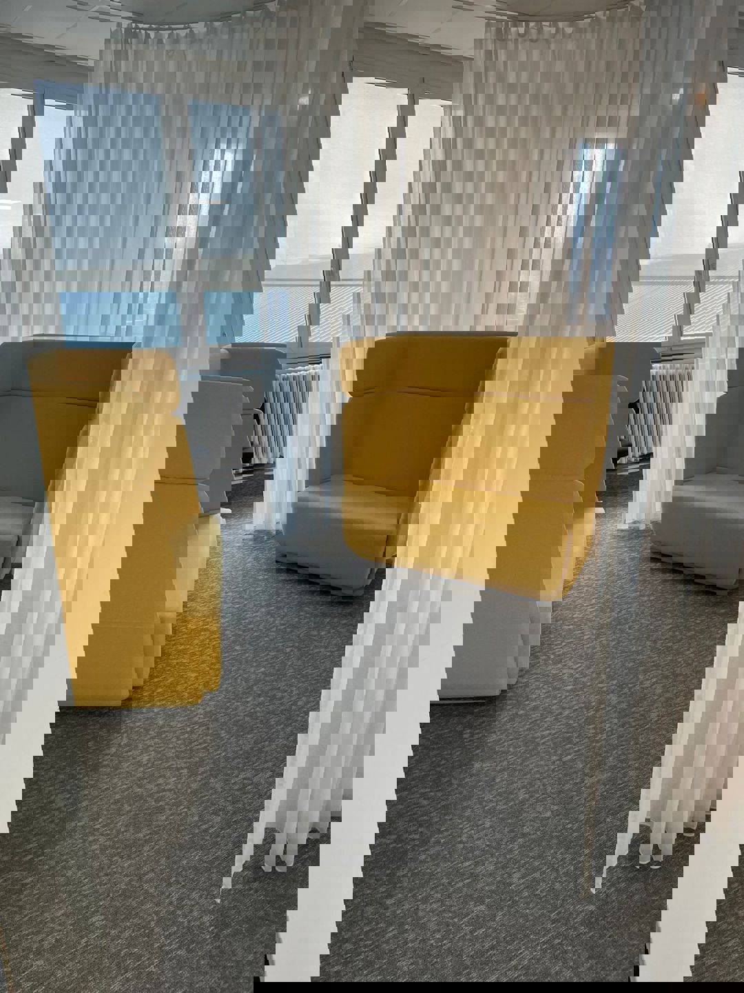 Commercial à louer à Saint-Nicolas - photo 2