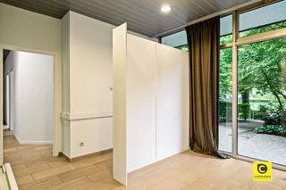 Bureau ou cabinet au rez-de-chaussée de la Fruithoflaan !Vous êtes à la recherche d'un bureau ou d'un cabinet avec une belle lumière naturelle et une...