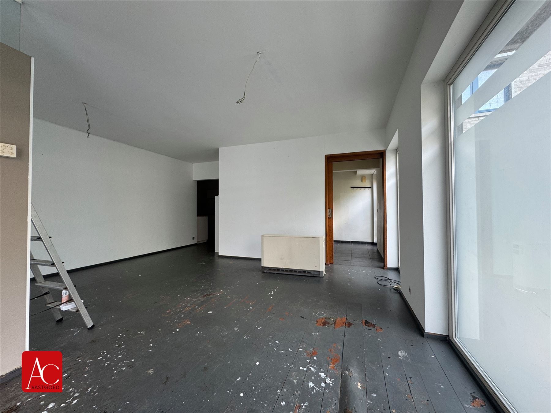 Gelijkvloers appartement, mogelijkheid tot handelszaak - foto 4