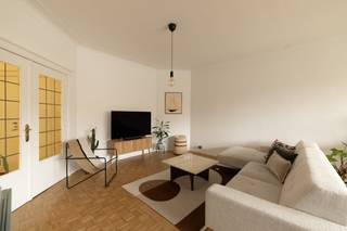 This ready-to-move-in apartment has a living area of 95m² and is located on the Van Putlei, which is located in the popular Markgrave district...