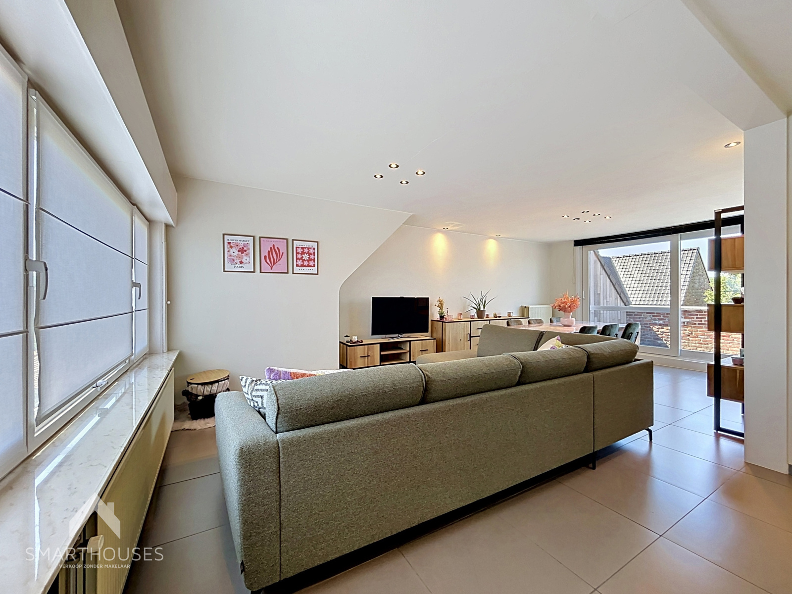 Instapklaar appartement met 2 slpks, terras en garage - foto 4