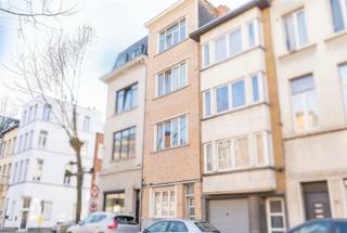 Yield property in prime location - €31,200/year - Gross yield 5.2%Conveniently located in the center of Antwerp, within walking distance of...