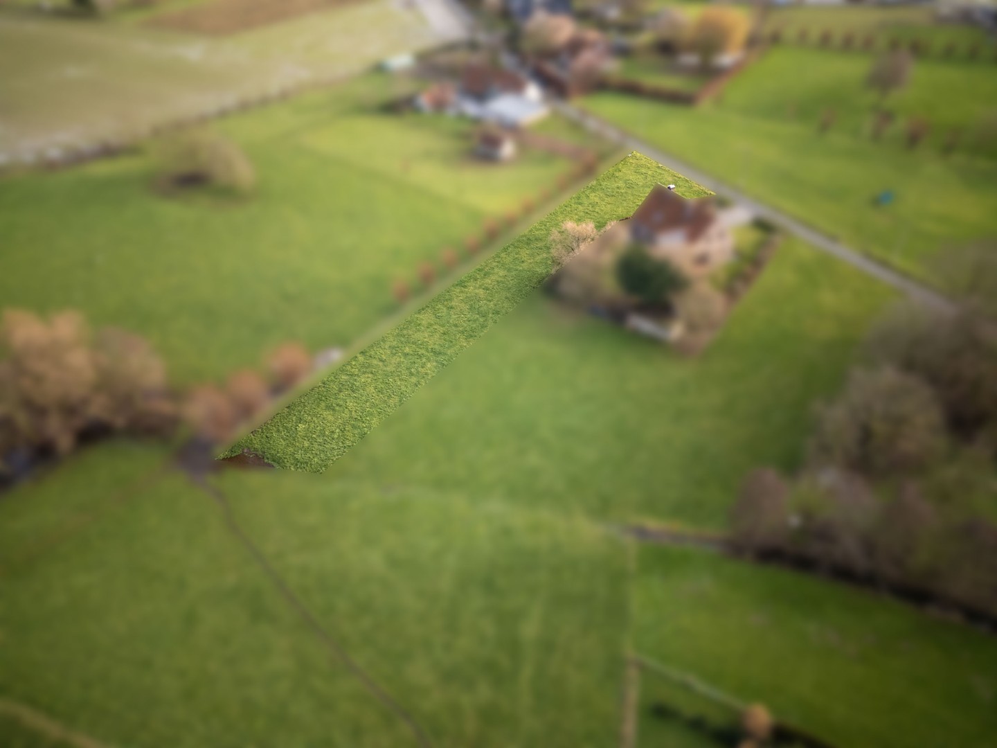 LANDELIJK GELEGEN PERCEEL BOUWGROND MET EEN TOTALE OPPERVLAKTE VAN 1579 M2 - foto 3