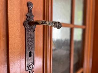 In het gezellige dorpje Attenhoven, op een boogscheut van Landen, treffen we deze confortabele woning.Via een trap, wandelen we naar het hart van...