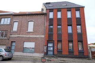 Gezellig en energiezuinig appartement met tuin en terras in het centrum van TienenDit moderne appartement, gebouwd in 2012, biedt twee slaapkamers,...